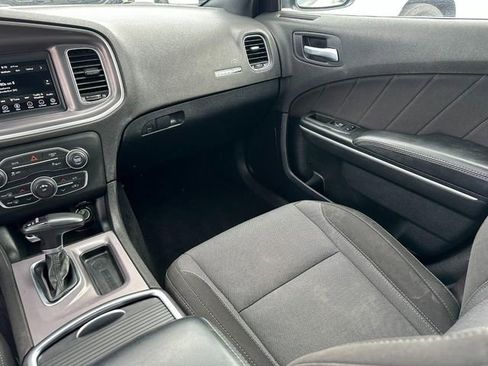 Used 2022 Dodge Charger SXT image 15