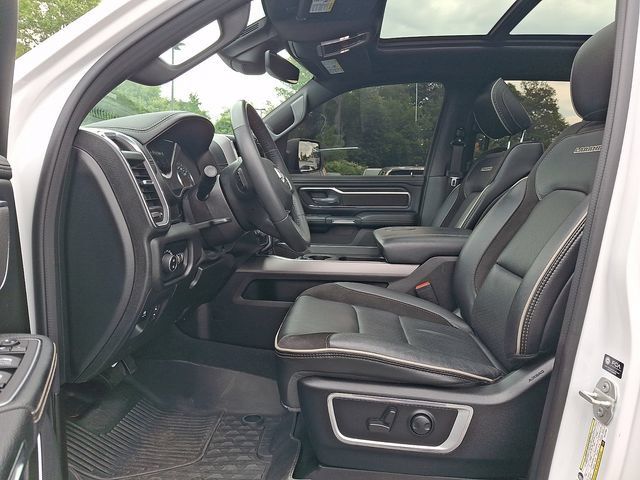 Used 2024 RAM 1500 Laramie AWD/4WD image 13