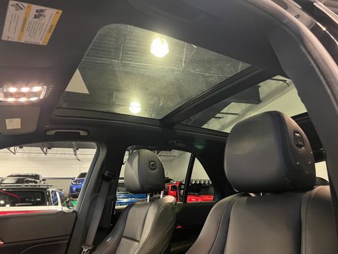 Used 2022 Mercedes-Benz GLE 350 4MATIC image 25