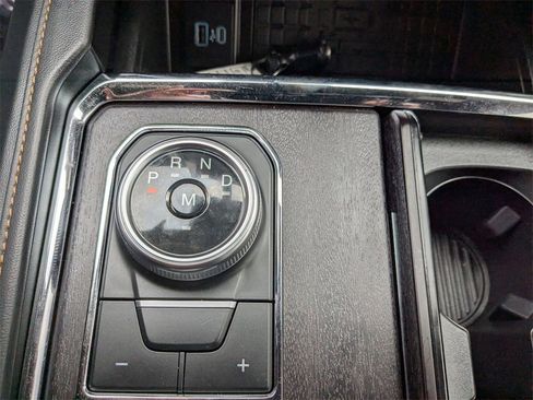 Used 2024 Ford Expedition Platinum image 15