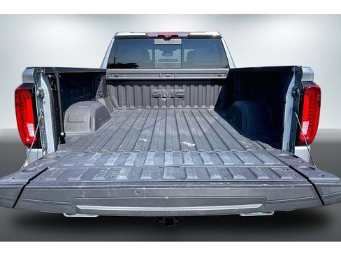 Used 2025 GMC Sierra 1500 Denali w/ Technology Package AWD/4WD image 7
