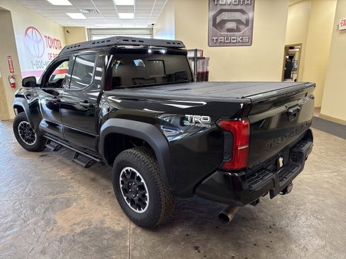 Used 2025 Toyota Tacoma TRD Off-Road w/ TRD Off Road Upgrade Package image 7