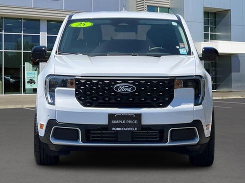 Certified 2025 Ford Maverick Lariat w/ 4K Tow Package AWD/4WD image 5