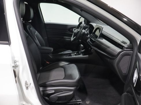 Certified 2023 Jeep Compass Latitude AWD/4WD image 24