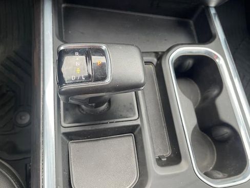 Used 2022 Chevrolet Silverado 1500 LTZ AWD/4WD image 16