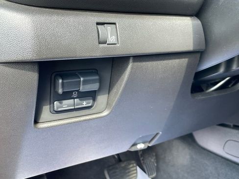 Used 2023 Chevrolet Colorado Z71 w/ Z71 Convenience Package 2 AWD/4WD image 65