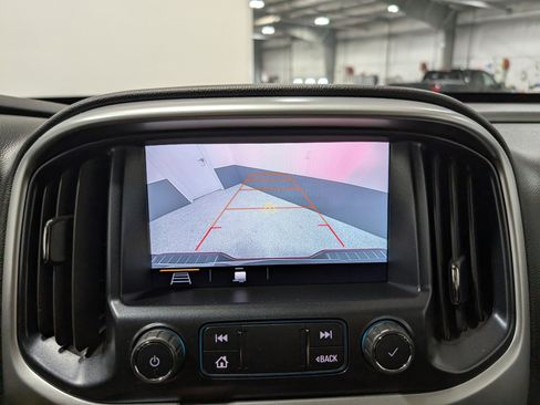 Used 2019 Chevrolet Colorado LT w/ Safety Package image 27