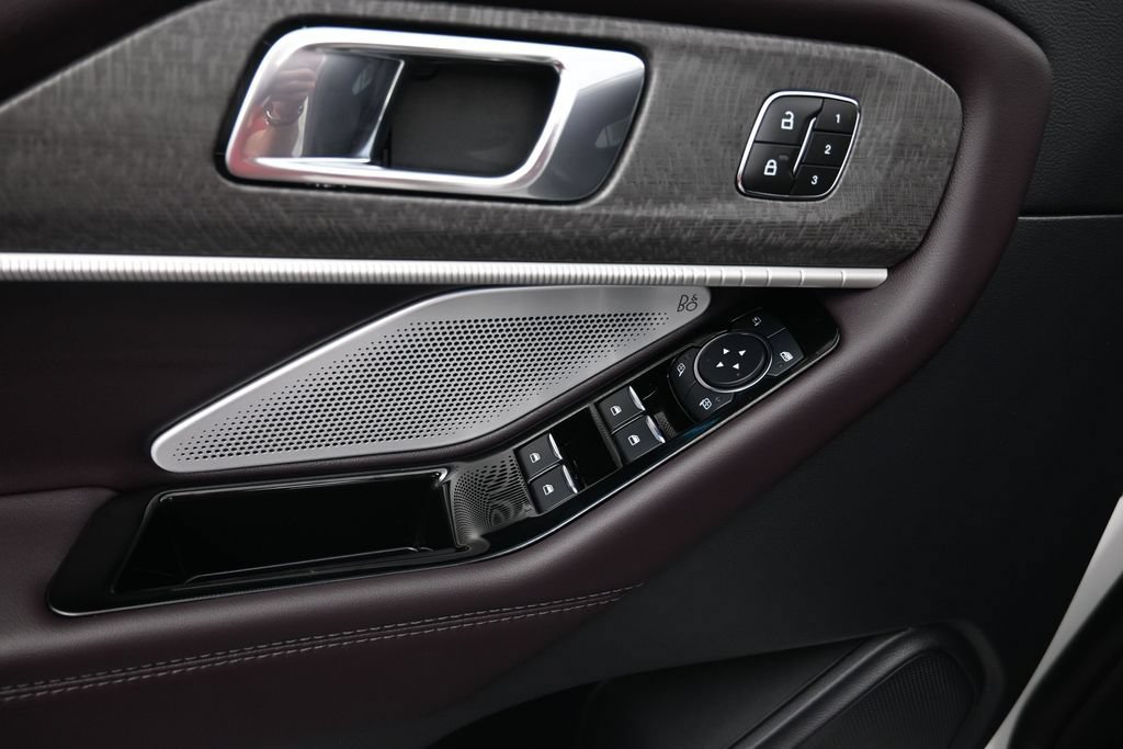 New 2026 Ford Explorer Platinum RWD image 11