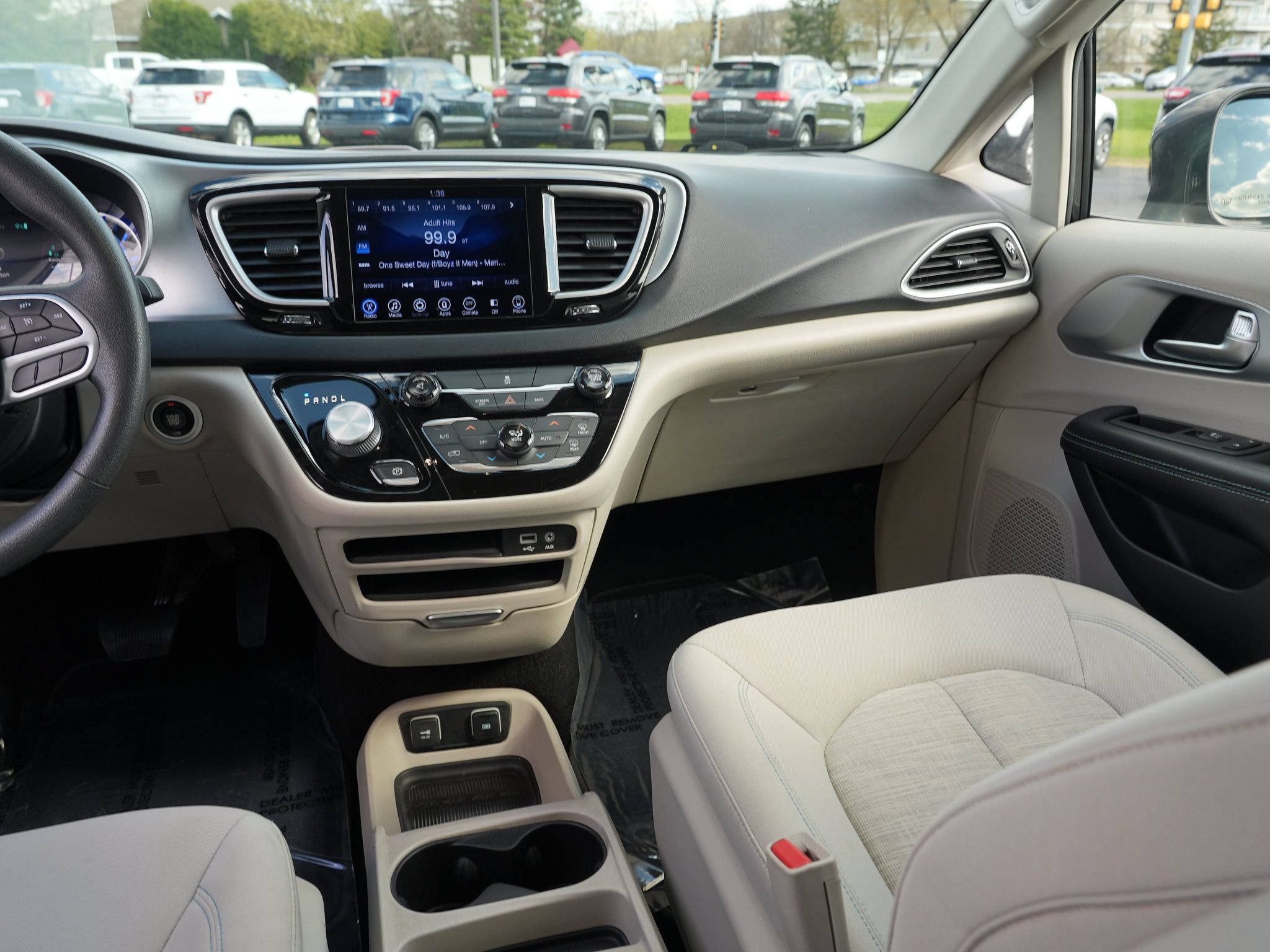 Used 2017 Chrysler Pacifica Touring Plus FWD image 21