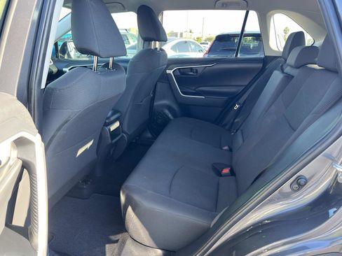 Used 2019 Toyota RAV4 LE image 22