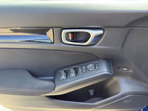 Used 2023 Honda Civic EX image 13