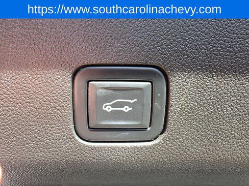 Used 2021 Chevrolet Suburban LT image 35