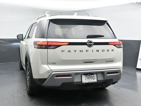 Used 2024 Nissan Pathfinder Platinum w/ Cargo Package image 6