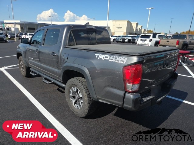 Used 2017 Toyota Tacoma TRD Off-Road w/ Premium & Technology Package AWD/4WD image 8