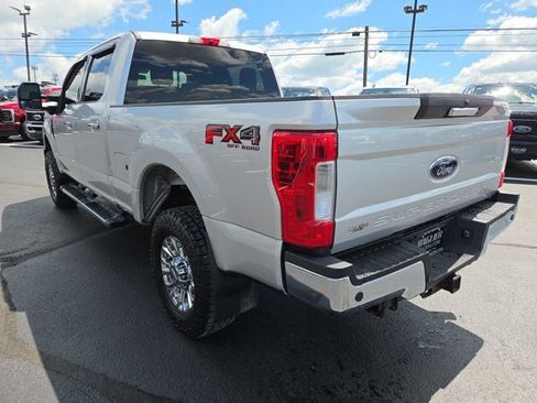Used 2019 Ford F350 XLT w/ XLT Premium Package AWD/4WD image 4