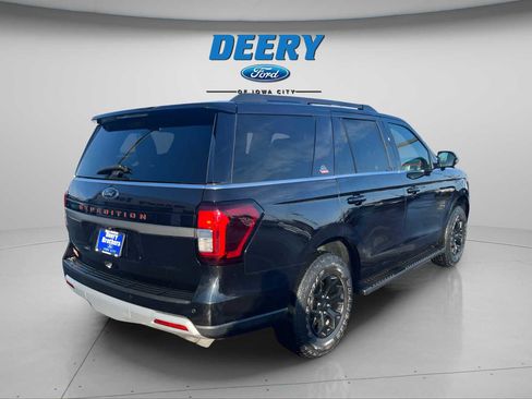 Used 2022 Ford Expedition Timberline image 8