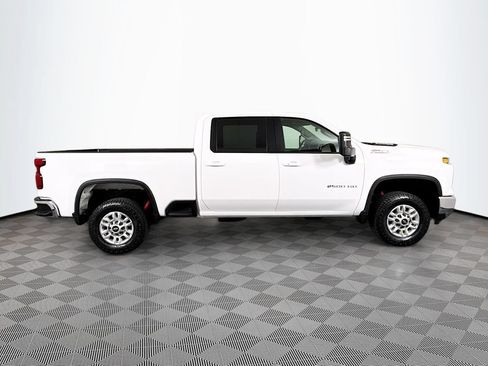 Used 2024 Chevrolet Silverado 2500 LT w/ Convenience Package AWD/4WD image 8