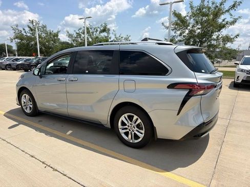 Used 2024 Toyota Sienna Limited AWD/4WD image 5