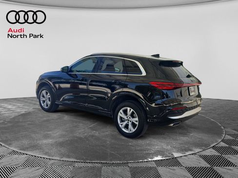 Used 2025 Audi Q5 2.0T w/ Convenience Package AWD/4WD image 3