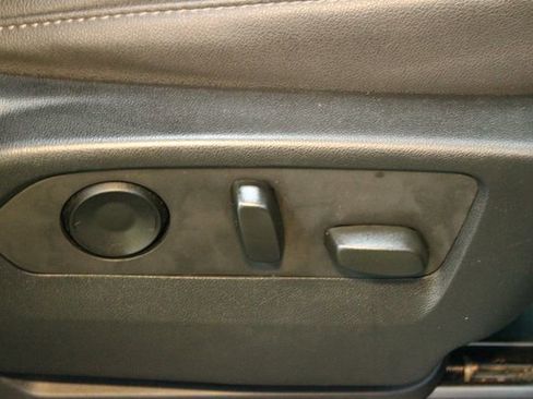 Used 2023 Chevrolet Tahoe LT image 12