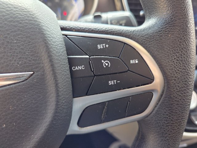 Used 2020 Chrysler Voyager LX FWD image 22
