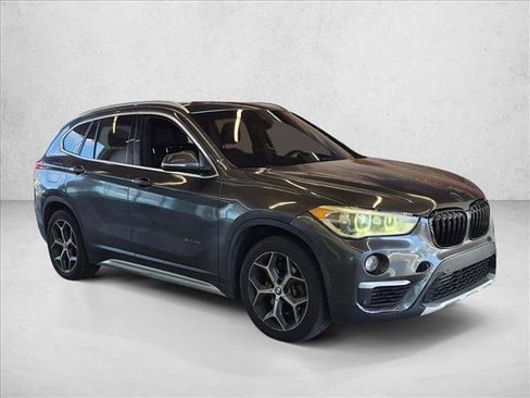Used 2017 BMW X1 xDrive28i w/ Premium Package AWD/4WD image 2