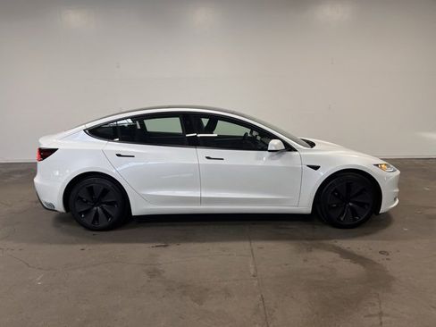 Used 2025 Tesla Model 3 Long Range image 2