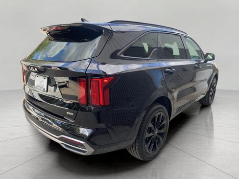 Used 2023 Kia Sorento SX AWD/4WD image 3