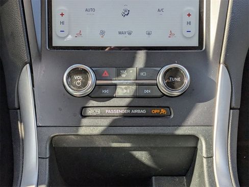 Used 2024 Ford Edge SEL image 24