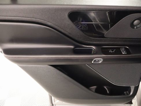Used 2024 Lincoln Aviator Reserve image 18