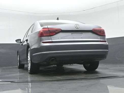 Used 2017 Volkswagen Passat 1.8T SE FWD image 51
