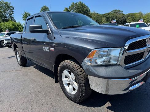 Used 2018 RAM 1500 ST w/ SXT Appearance Group AWD/4WD image 12