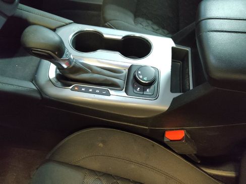 Used 2022 Chevrolet Blazer LT FWD image 26