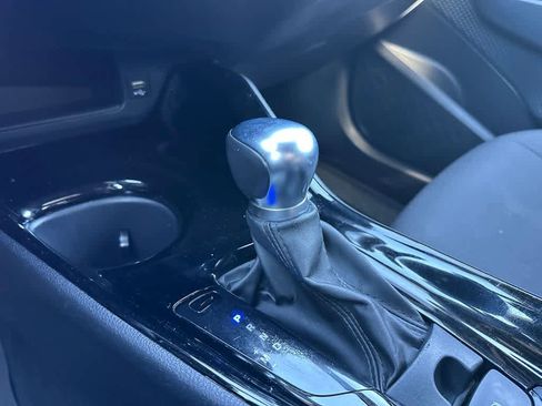 Used 2022 Toyota C-HR XLE image 15