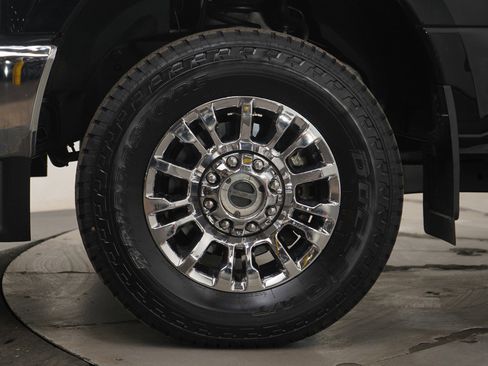 Used 2022 Ford F350 Lariat w/ Chrome Package image 30