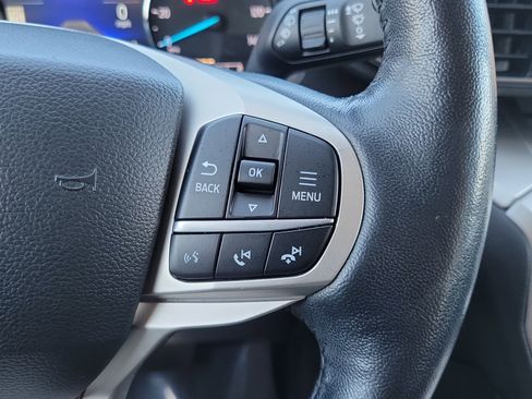 Used 2022 Ford Explorer XLT w/ Equipment Group 202A image 17