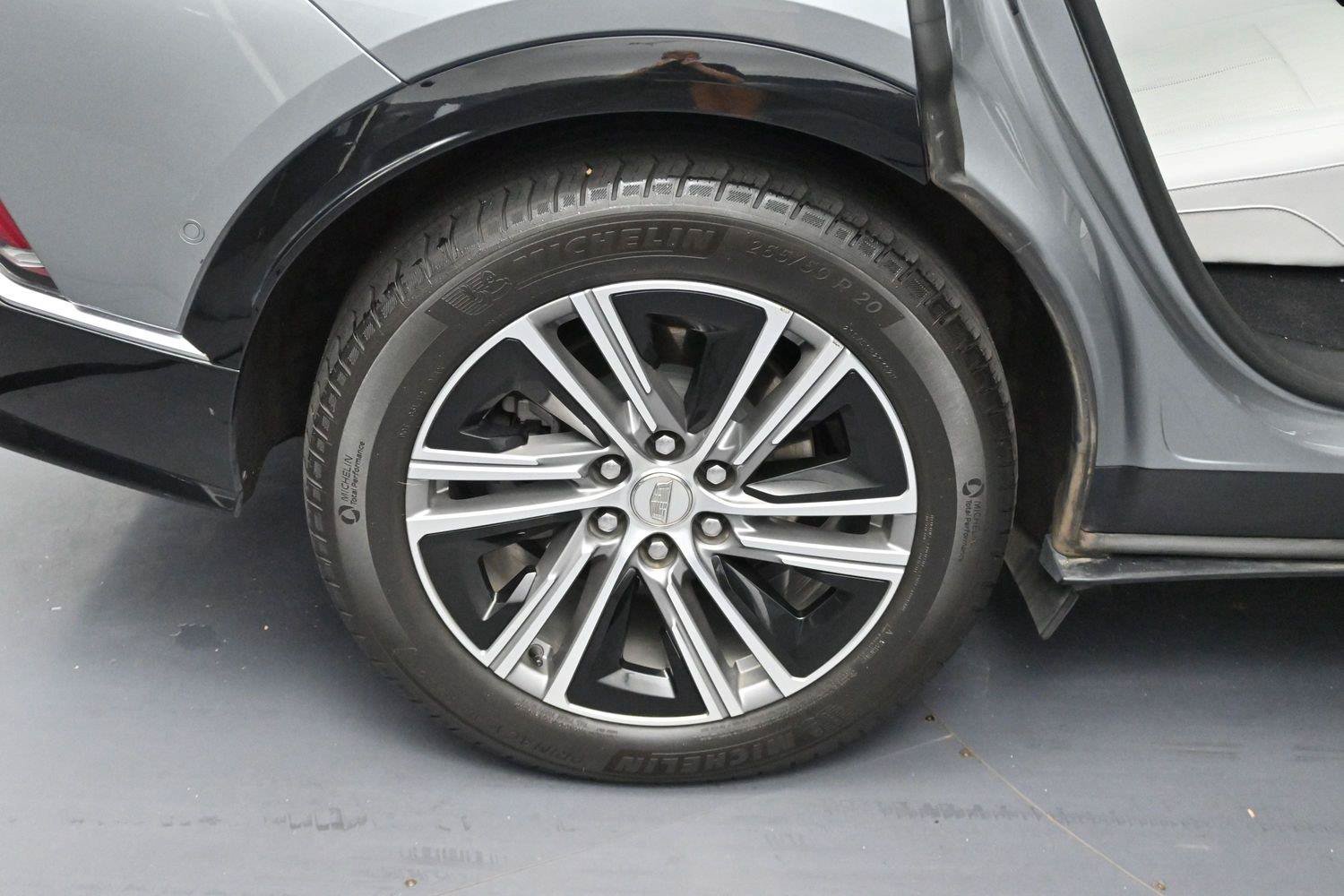 Used 2024 Cadillac Lyriq Luxury AWD/4WD image 33
