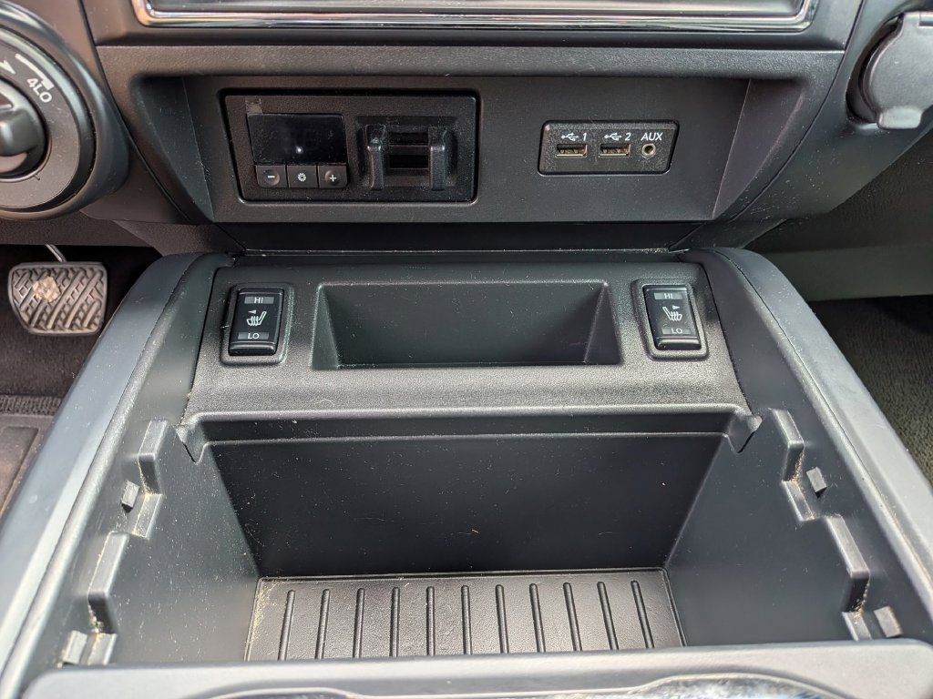 Used 2019 Nissan Titan SL w/ Midnight Edition AWD/4WD image 34
