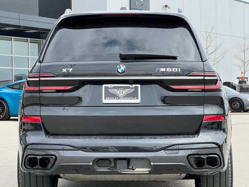 Used 2023 BMW X7 M60i image 7