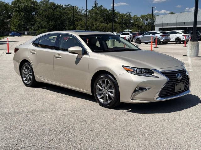Used 2018 Lexus ES 300h FWD image 3