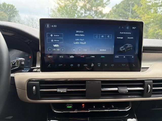 Used 2026 Lincoln Corsair Premiere FWD image 16