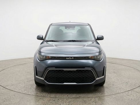 Used 2025 Kia Soul LX w/ LX Technology Package FWD image 2