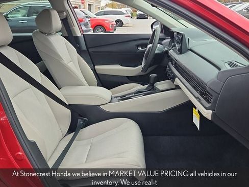 Certified 2025 Honda Accord LX image 13