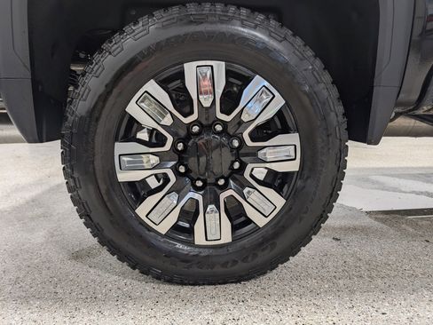 Used 2025 GMC Sierra 3500 Denali w/ Denali Reserve Package image 14