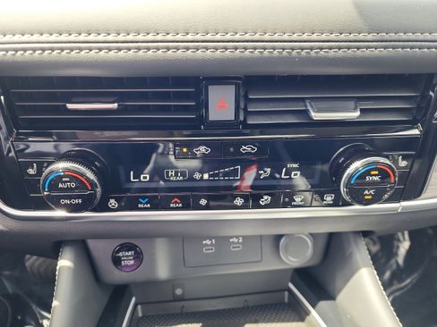 New 2026 Nissan Rogue Platinum w/ Platinum Premium Package image 17