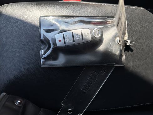 Used 2016 Nissan Rogue SL w/ SL Premium Package image 36