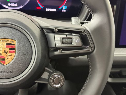 Certified 2026 Porsche Cayenne E-Hybrid Coupe AWD/4WD image 21