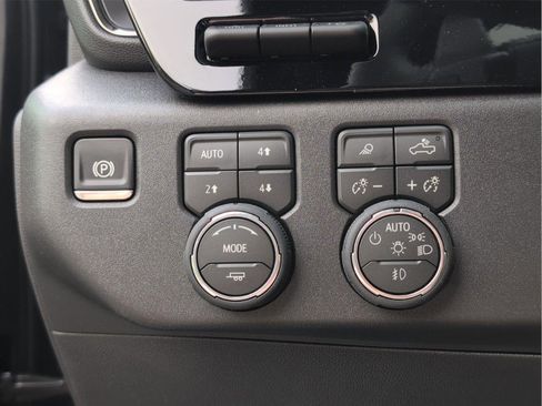 New 2026 Chevrolet Silverado 1500 ZR2 image 20