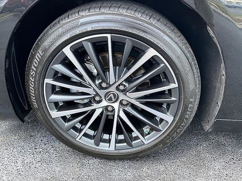 Used 2024 Lexus ES 350 w/ Premium Package image 8