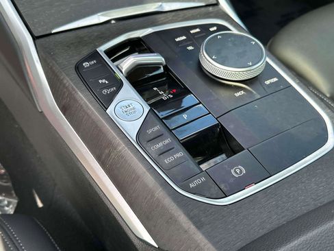 Used 2023 BMW 330i xDrive Sedan w/ Premium Package image 31